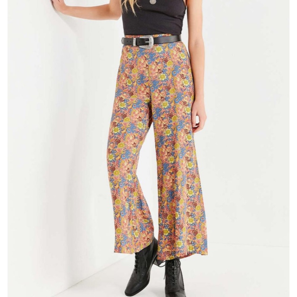 Silence + noise extreme kick flare pants size 6